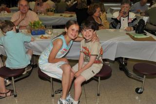 2009 Apr PotLuck